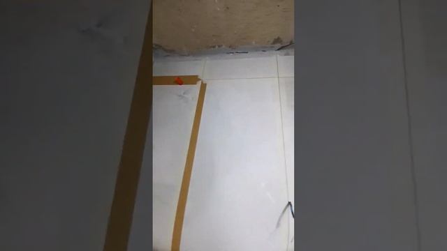 Подготовка швов для затирки эпоксидной затирки. #interiordesign #ремонтквартиры #липецк #плитка смотреть онлайн