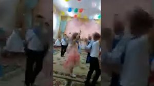 Танец на выпускной «Мы такие разные»