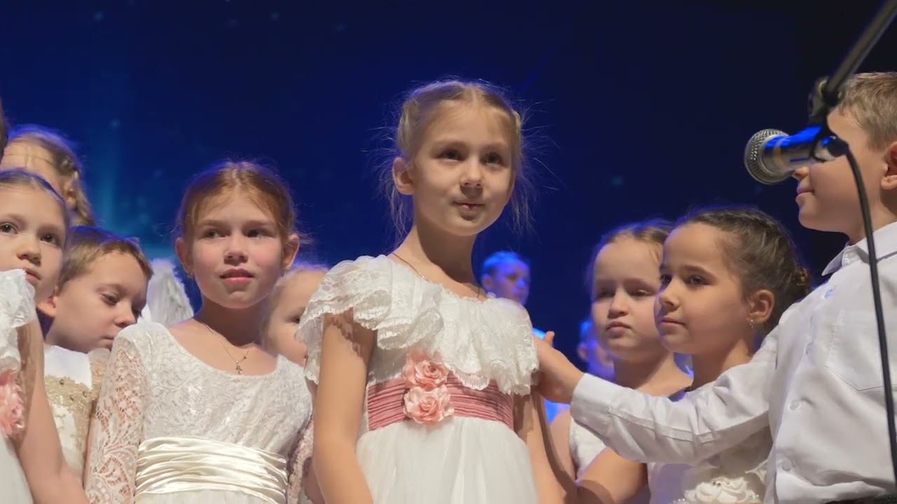 Темненькая нiчка. Украинская рождественская колядка смотреть онлайн