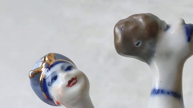 Аукцион Виолити Статуэтка На ярморке  Автор Трегубова В М   Коростень СССР