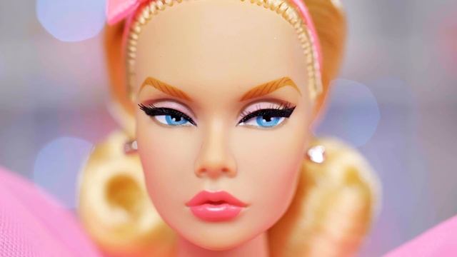 ЭТО НЕ БАРБИ! Обзор и распаковка Poppy Parker Powder Puff 2019 смотреть онлайн