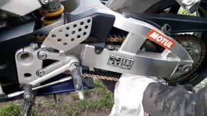 Как нужно производить Обслуживание цепи на мотоцикле. Honda cbr.