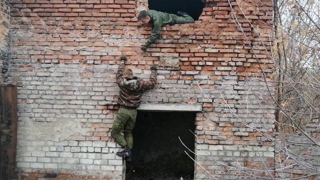 Преодоление препятствий фасад здания смотреть онлайн