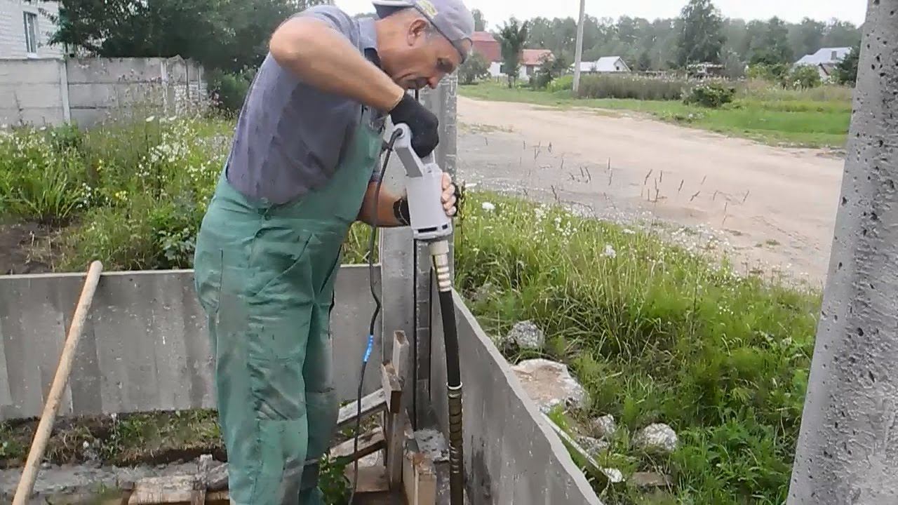 Установка железобетонного забора ч.7 смотреть онлайн