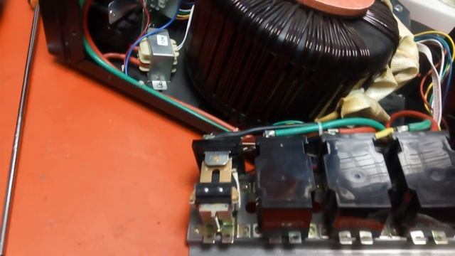 Ремонт стабилизатора напряжения Uniel RS-1_10000.mp4 смотреть онлайн