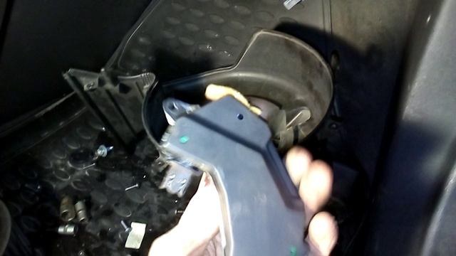 как снять моторчик печки на опель векстра с, скрип печки..mp4 смотреть онлайн
