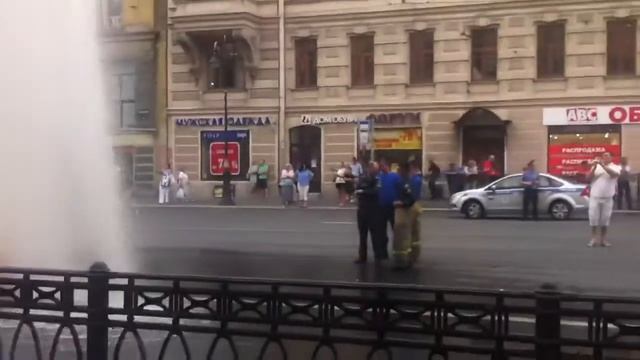 Фонтан на Владимирском проспекте 31.07.2012 смотреть онлайн