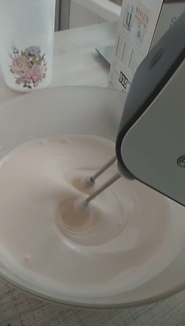 Вот такой у меня бесшумный миксер. смотреть онлайн