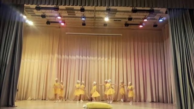 Банана мама Студия современно эстрадного танца Классик Дэнс смотреть онлайн