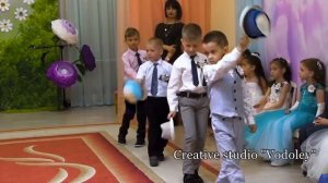 Танец со шляпами. Выпускной в д/с.