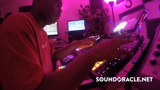 SoundOracle - Beat Making Video (The Oracle Pack Vol 3 drum kit, Ableton Push 2, and other sorcery) смотреть онлайн