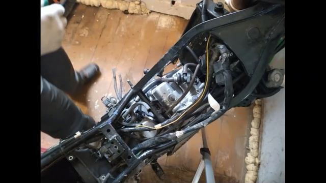 Kawasaki klx 250 ремонт и сюрпризы. смотреть онлайн