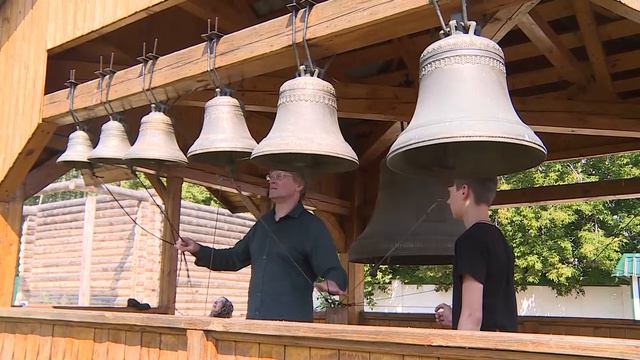 Звон в День Крещения Руси.(Трезвон Александро-Невской Лавры) Звонари: Дмитрий и Афанасий Панькины смотреть онлайн