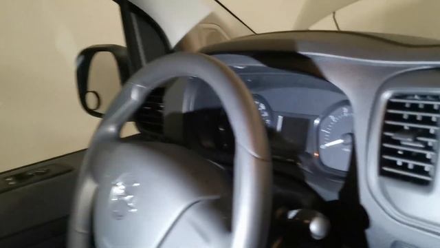 Где находится OBD разъём на Opel Vivaro 2021