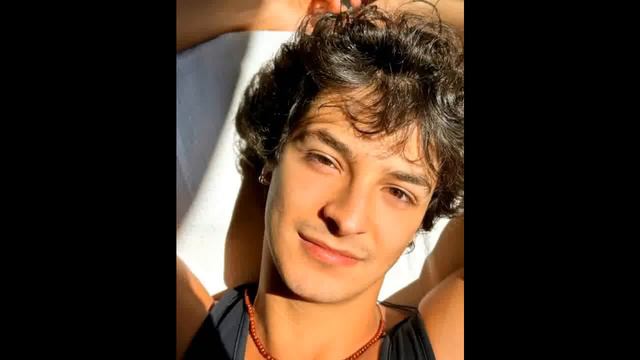 HELENA RANALDI CELEBRA ANIVERSÁRIO DO FILHO, E SEMELHANÇA IMPRESSIONA: 'SUA VERSÃO MASCULINA' смотреть онлайн