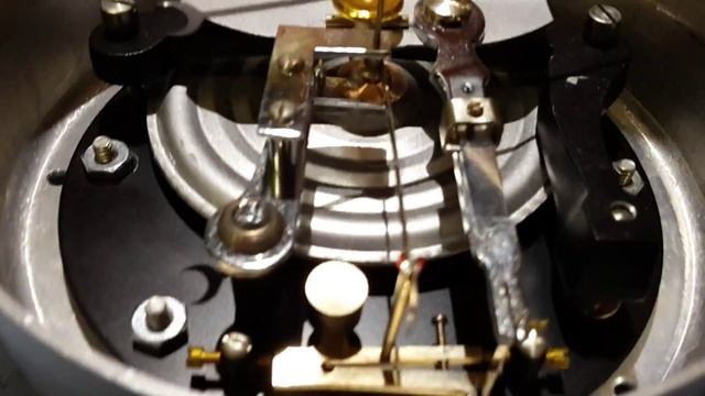 Aneroid Barometer workings take 2 смотреть онлайн