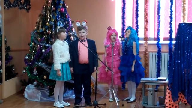 Слышишь, кто то идёт смотреть онлайн