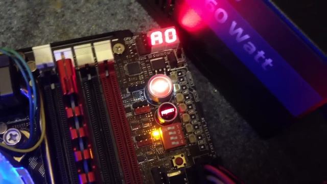 Intel i7-3930k w/ ASUS Rampage IV Extreme LGA2011 - Power On Self Test смотреть онлайн