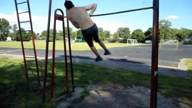 Тренировка на стадионе Текстильщик | Вязники Уличный Спорт | Street Workout смотреть онлайн