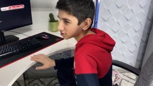 КОМНАТА УСМАНА! ВЖИВУЮ ИСПОЛНИЛ НАШИД. В КАКИЕ ИГРЫ ИГРАЕТ УСМАН ? ВЛОГ №1