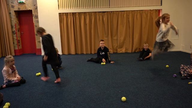 РАЗМИНКА - открытый урок по актёрскому мастерству ( смешанная группа Юрмала) смотреть онлайн