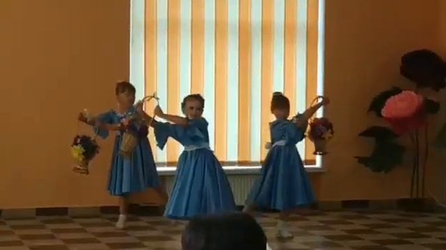Танец—поздравление с днем учителя))) смотреть онлайн