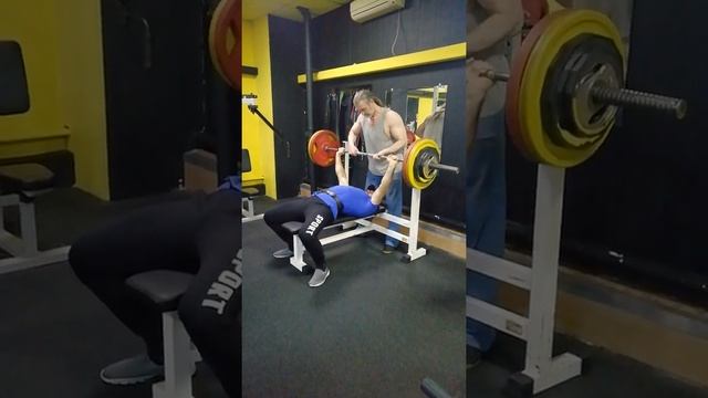 Жим лежа 140 кг смотреть онлайн