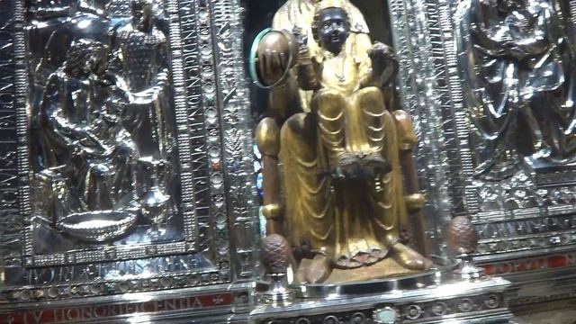 Spain Montserrat 2019 October 23 Basilica Santa Maria de Montserrat Virgen de Montserrat смотреть онлайн