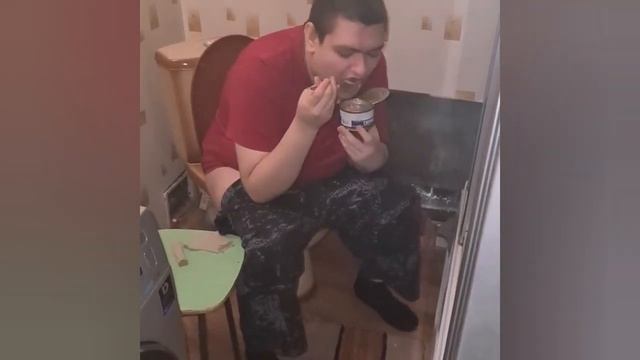 Руслан Гительман и Катя в больнице,Матя собирает Вишню,Туалет Гительманов