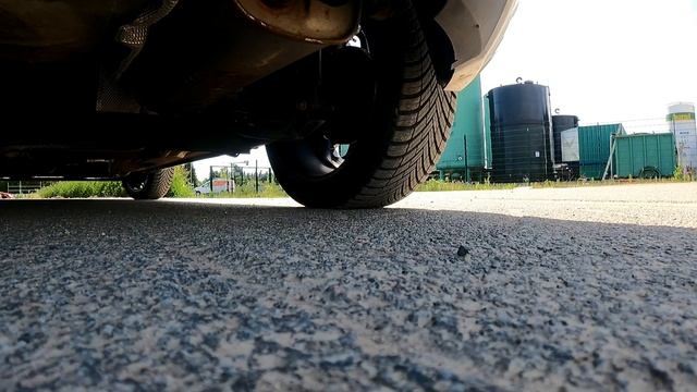 Ford Fiesta MK7 80HP 1.0l 3 Cylinder *no turbo* Stock Exhaust Sound смотреть онлайн