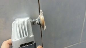 Замена меж плиточный швов в ванной