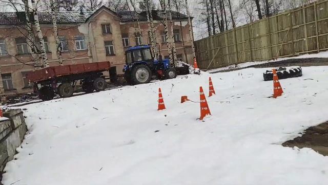 Как сдать на трактор в 2021?! Как получить удостоверение машиниста экскаватора-погрузчика! смотреть онлайн