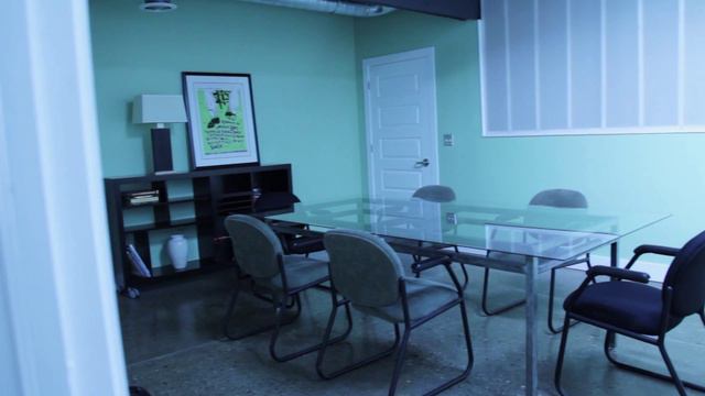 Tour of 628 Parent Ave. in Royal Oak, Michigan смотреть онлайн