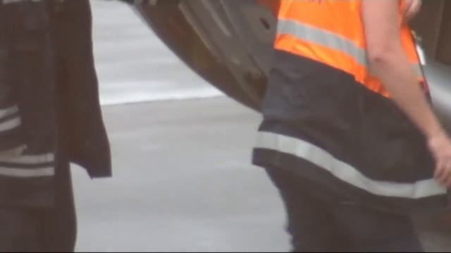 ремонт самолёта молотком смотреть онлайн