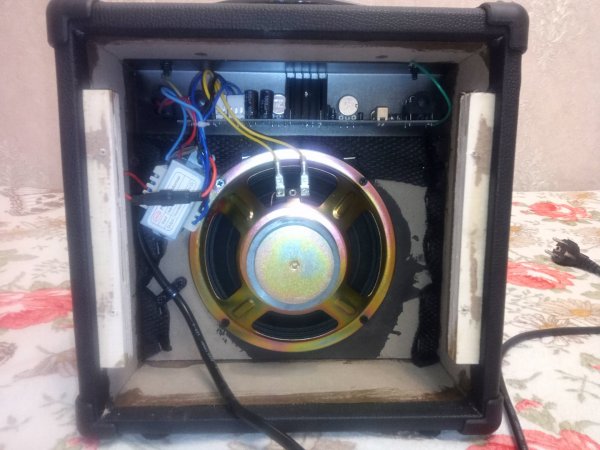 Автоколонка в гитарный комбоусилитель SAGE 15Вт