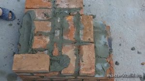 Кирпичная кладка угла в 2 кирпича "Однорядная система перевязки" -  [© masterkladki]