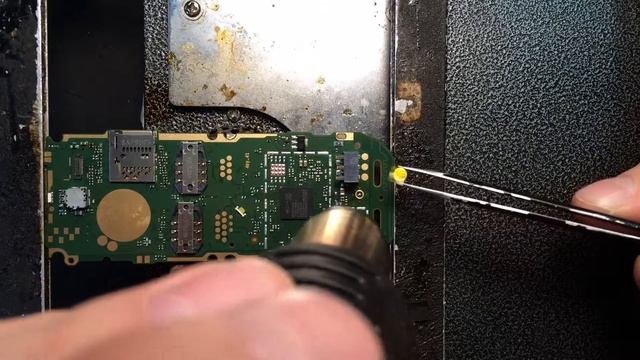 Замена микрофона с помощью паяльной станции смотреть онлайн