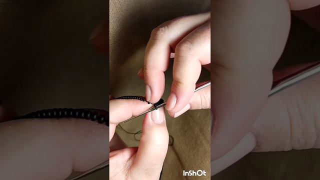 Создание современного кокошника из трёх ободков в технике вязания с бисером и натуральным камнем. смотреть онлайн