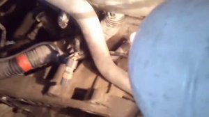 Рено логан, снял двигатель через верх.