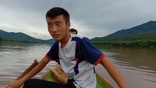 Mus nuv ntses nyob Mekong River muaj ntses heev li 2020 (Hmong go to fishing Mekong River 2020) смотреть онлайн