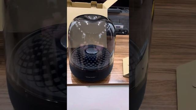 Đập thùng loa harman kardon Aura Studio 4 - tiếng bass chắc chắc, âm thanh rõ ràng hơn смотреть онлайн