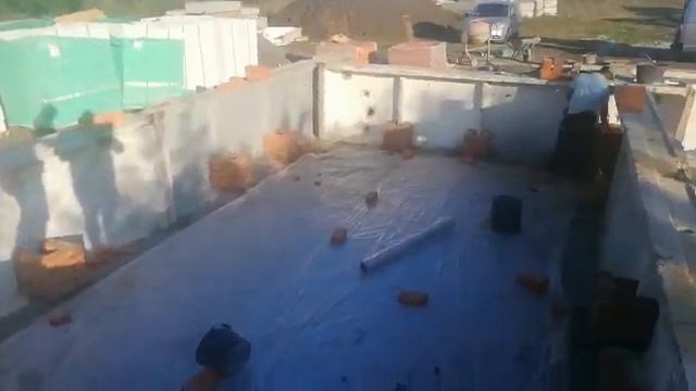 Устройство сборно- монолитного фундамента из повторно примененных железобетонных плит. смотреть онлайн