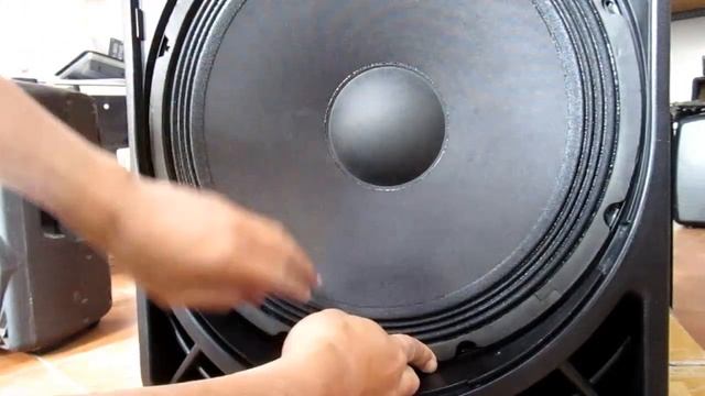 GANTI SPEAKER LOW BEHRINGER B15X смотреть онлайн