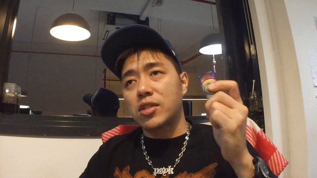 THE PROBLEM WITH FIDGET SPINNER REVIEW VIDEOS смотреть онлайн