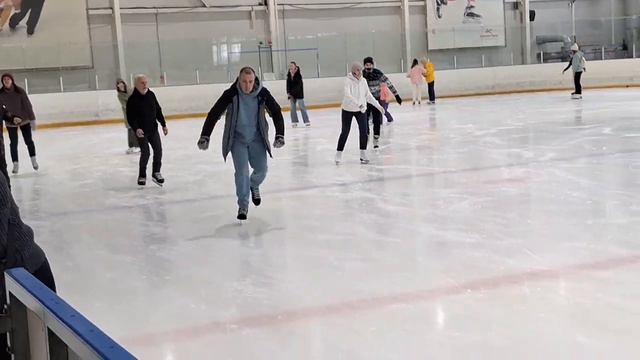 развлекаемся в новогодние праздники смотреть онлайн