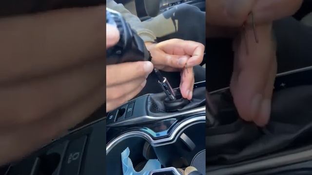Снятие ручки АКПП Toyota Camry xv70 смотреть онлайн