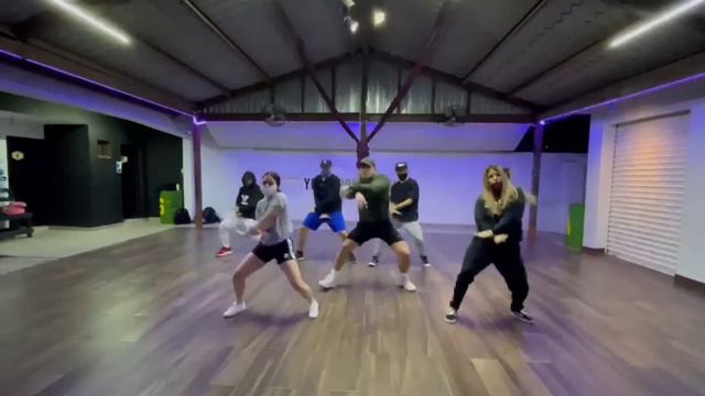 Lele Pons Ft Yandel Bubble Gum Coreografia Cd Obregón Sonora смотреть онлайн