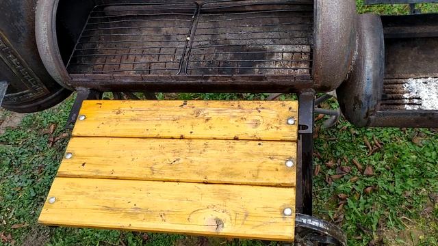 Часть2 мангал, коптильня из газовых баллонов спустя 2 года смотреть онлайн