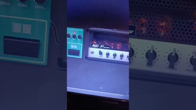 вставляем бас в гитарный усилитель смотреть онлайн