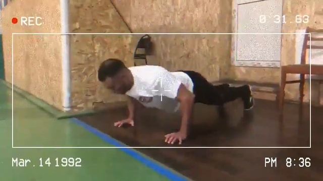 Новогодний спортивный челлендж / #Отжимания2022 #С_Новым_Годом смотреть онлайн